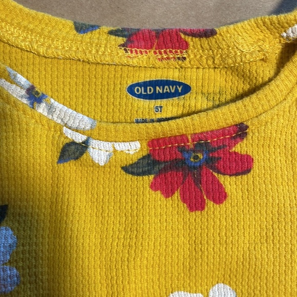 Girls 5t shirt bundle 3 long sleeve shirts - Picture 6 of 13